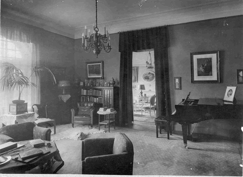 Petersburg communal apartments