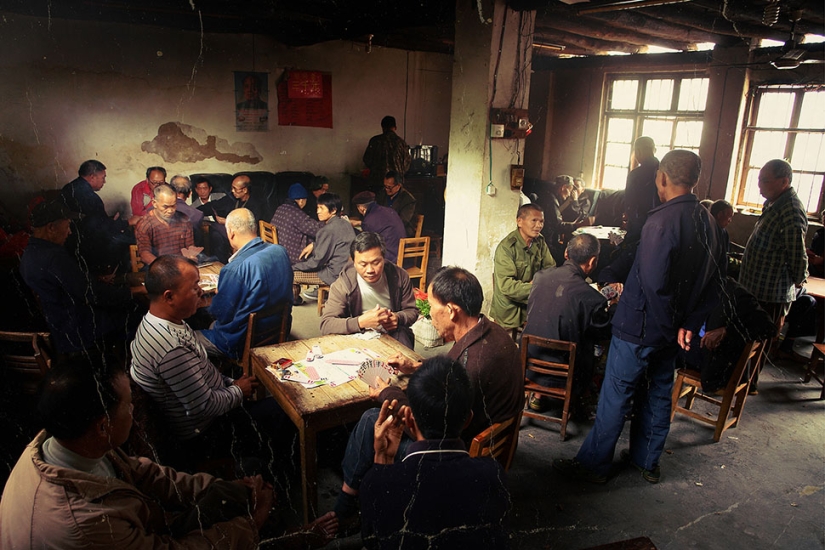 Petya's brothels: for those who missed the photo exhibition of the expert on courtesans, we show it online Petya's brothels: for those who missed the photo exhibition of the expert on courtesans, we show it online