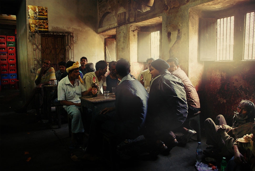 Petya's brothels: for those who missed the photo exhibition of the expert on courtesans, we show it online Petya's brothels: for those who missed the photo exhibition of the expert on courtesans, we show it online