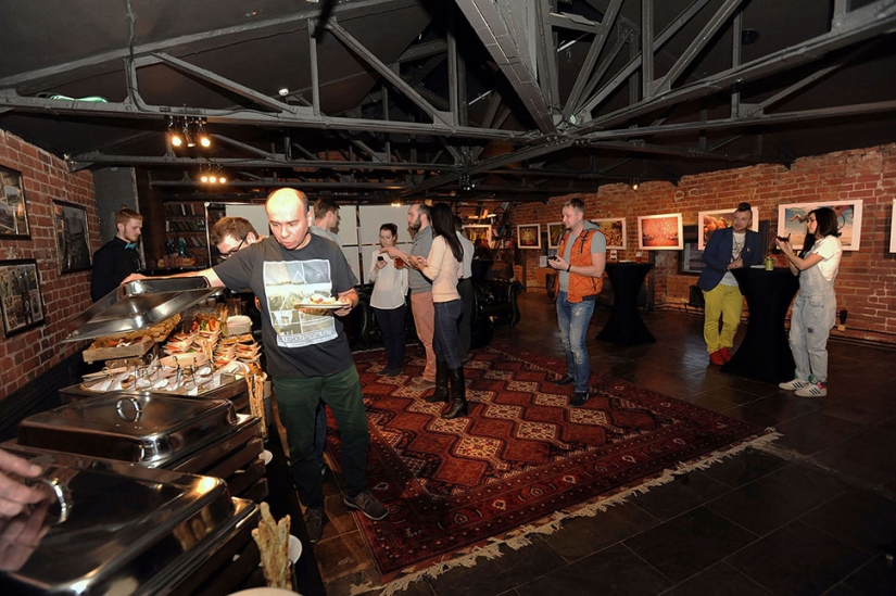 Petya's brothels: for those who missed the photo exhibition of the expert on courtesans, we show it online Petya's brothels: for those who missed the photo exhibition of the expert on courtesans, we show it online