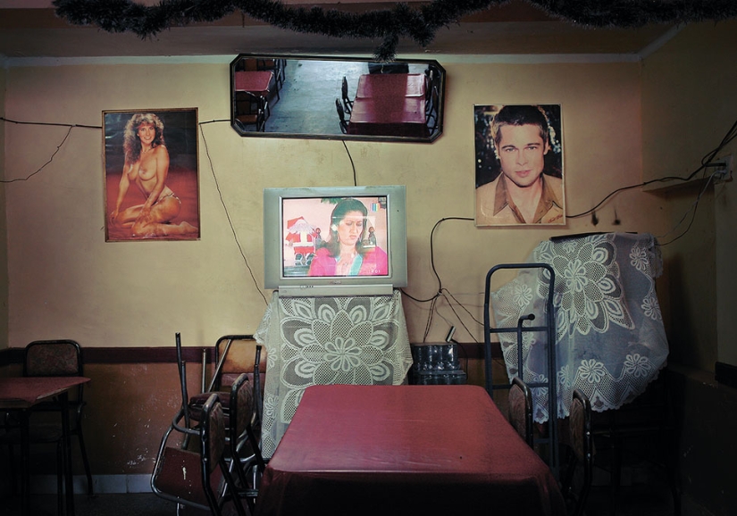 Petya's brothels: for those who missed the photo exhibition of the expert on courtesans, we show it online Petya's brothels: for those who missed the photo exhibition of the expert on courtesans, we show it online