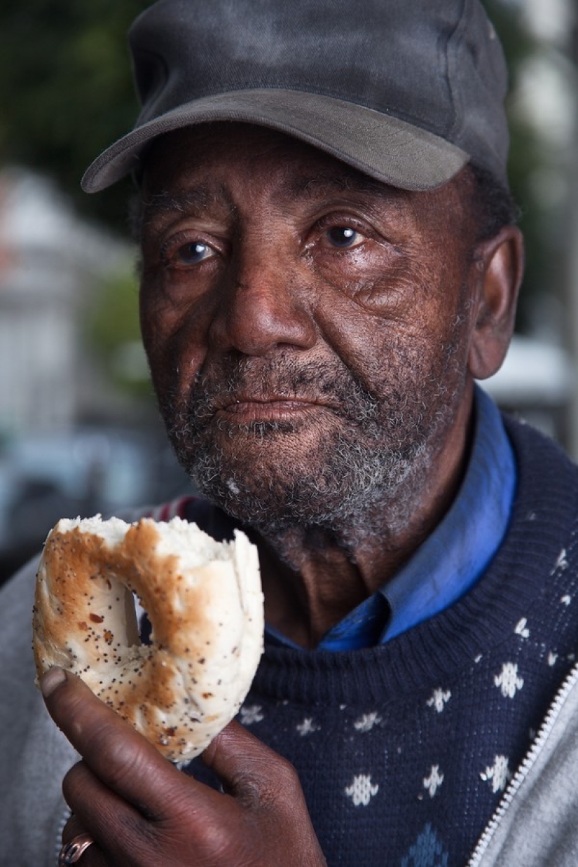 Photo in exchange for a bagel Photo in exchange for a bagel