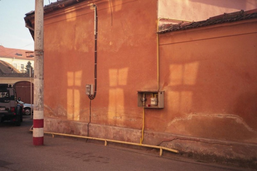 Photographer shows how his hometown in Transylvania is dying