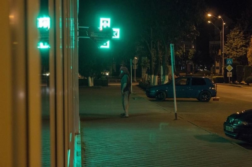 Photographer shows how his hometown in Transylvania is dying