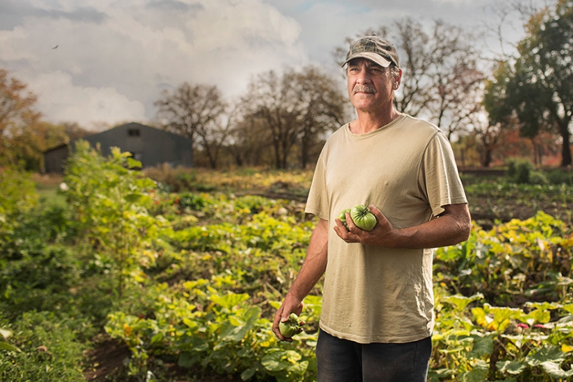 Photographer shows the homeless in a new light and reminds us that they are people too Photographer shows the homeless in a new light and reminds us that they are people too