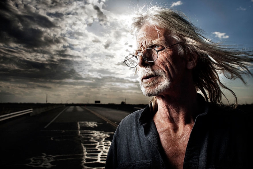 Photographer shows the homeless in a new light and reminds us that they are people too Photographer shows the homeless in a new light and reminds us that they are people too