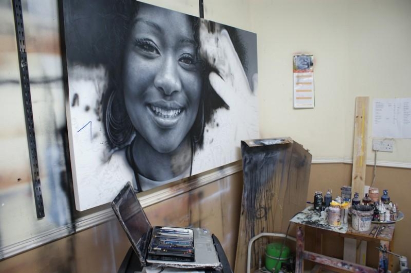 Photorealistic portraits of Simon Hennessy