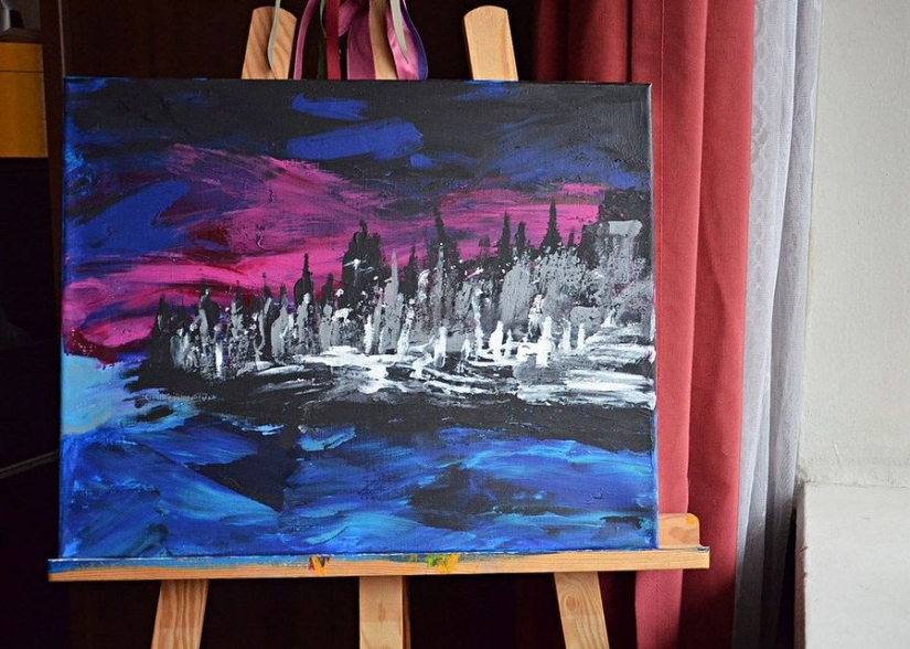 Pintura desnuda: esta chica pinta cuadros con sus pechos! Pintura desnuda: esta chica pinta cuadros con sus pechos!