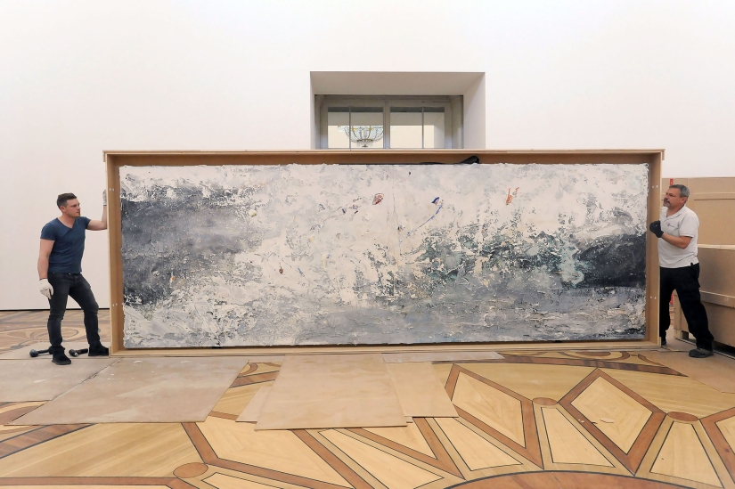 Pinturas de plomo, hierba y dolor: cómo se monta la exposición de Anselm Kiefer en el Museo Estatal del Hermitage