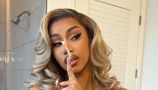 Please Don't Do This: A Manicure That Should Be Forgotten