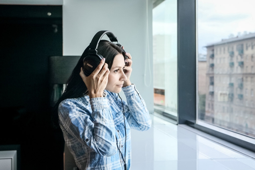 "Plátanos en los oídos" : cómo aparecieron los auriculares modernos "Plátanos en los oídos" : cómo aparecieron los auriculares modernos