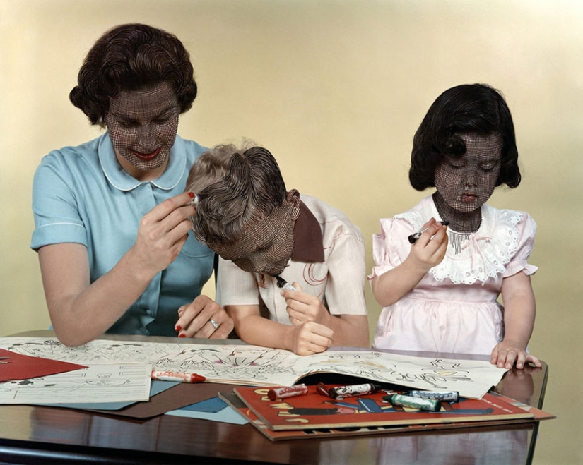 Polish artist made fun of old American photos... and improved them Polish artist made fun of old American photos... and improved them