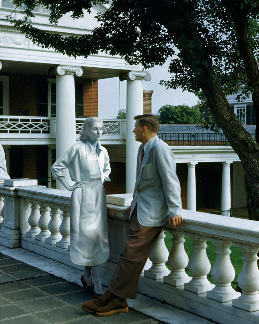 Polish artist made fun of old American photos... and improved them Polish artist made fun of old American photos... and improved them