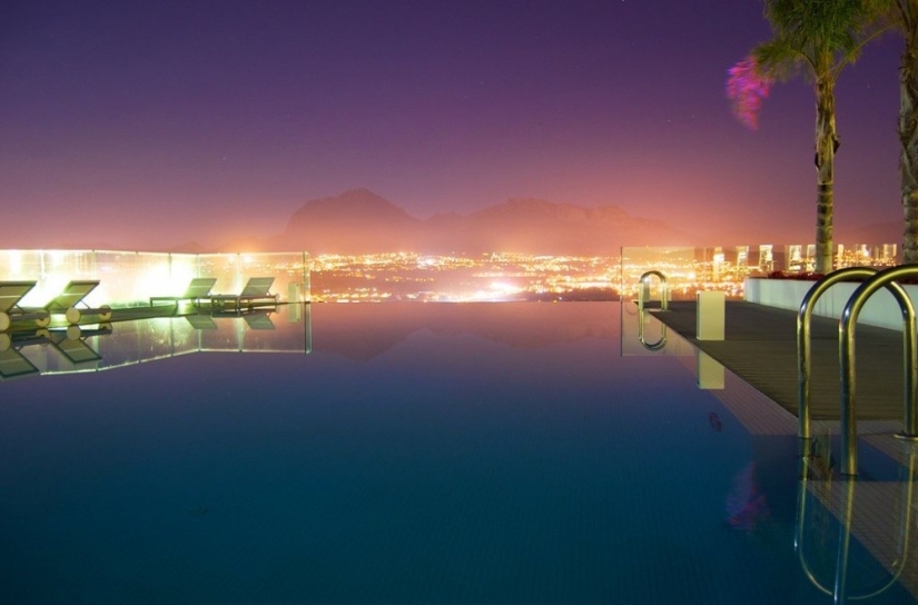 Pool to infinity Pool to infinity