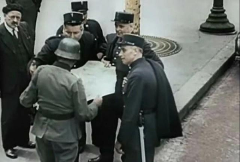 ¿Por qué los franceses besan a la camarera del pueblo en el quinto punto ¿Por qué los franceses besan a la camarera del pueblo en el quinto punto