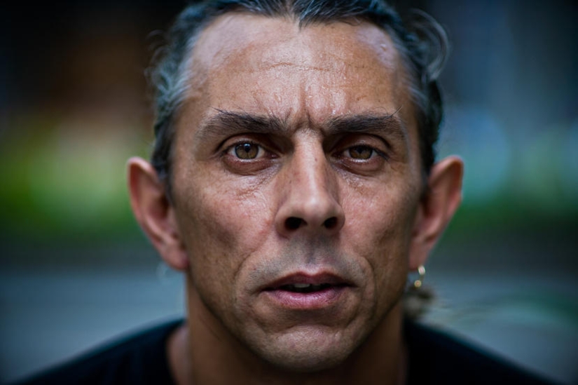 Portraits of strangers Portraits of strangers