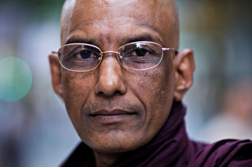 Portraits of strangers Portraits of strangers