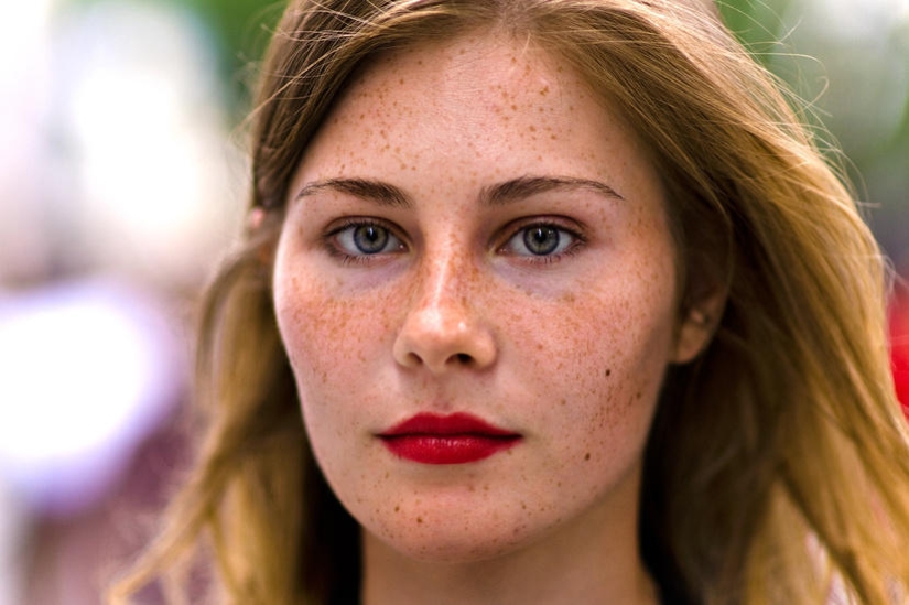 Portraits of strangers Portraits of strangers