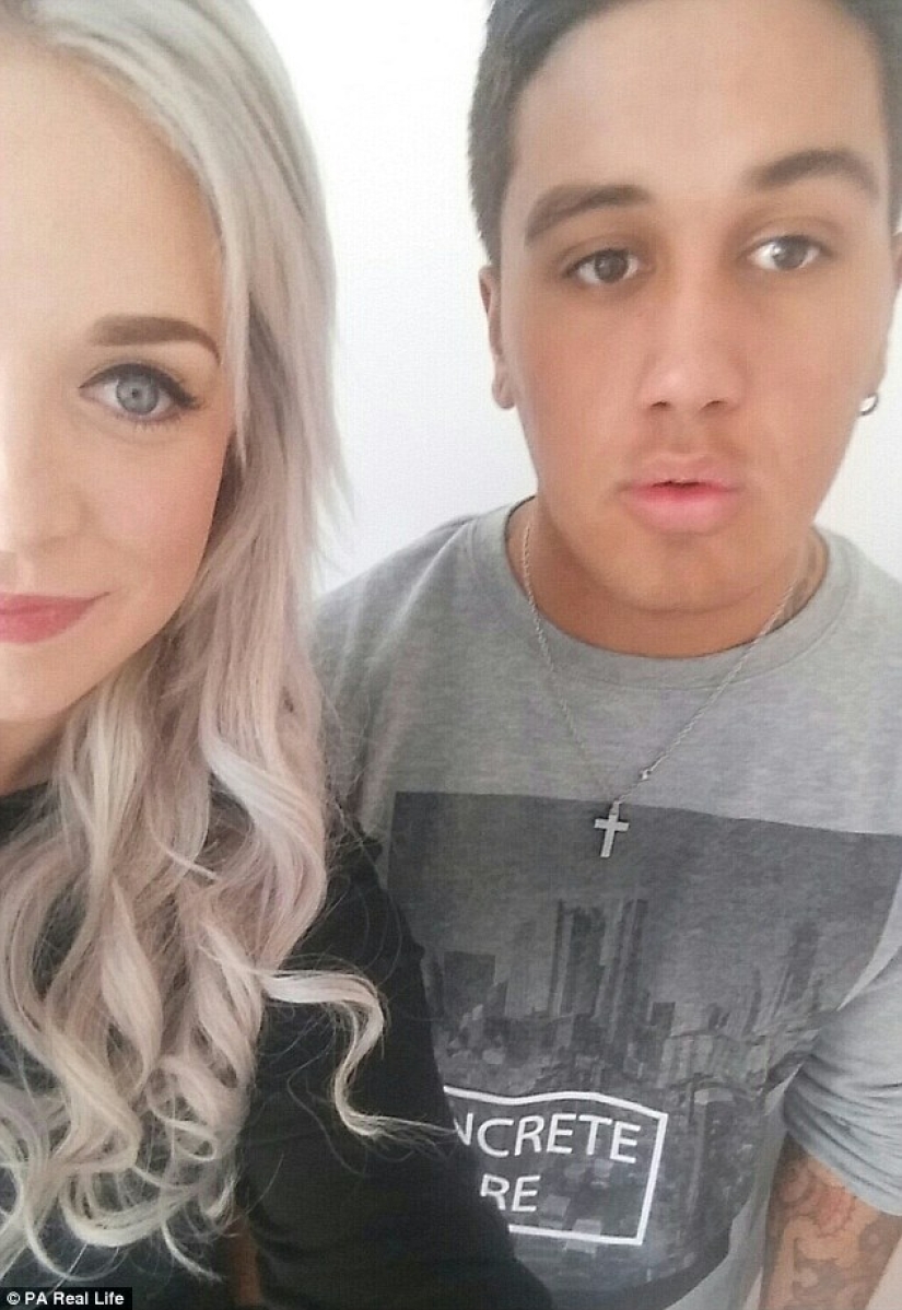 Pregnant Australian woman continues to do pole dancing and has no plans to stop during childbirth