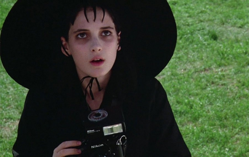 Princesa gótica Winona Ryder: matrimonio secreto con Keanu Reeves, prisión y Oscar robado Princesa gótica Winona Ryder: matrimonio secreto con Keanu Reeves, prisión y Oscar robado