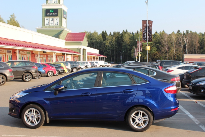 Probamos el &quot;gusto&quot; del sedán Ford Fiesta 2015