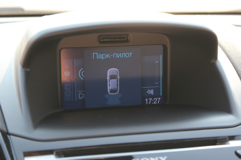 Probamos el &quot;gusto&quot; del sedán Ford Fiesta 2015