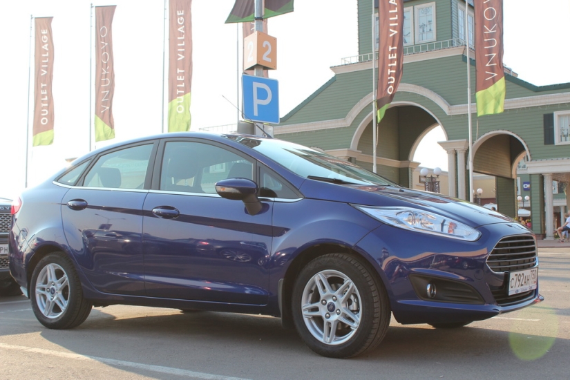 Probamos el &quot;gusto&quot; del sedán Ford Fiesta 2015