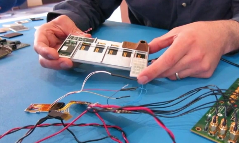 Project Ara es un diseñador de teléfonos inteligentes de Google Project Ara es un diseñador de teléfonos inteligentes de Google