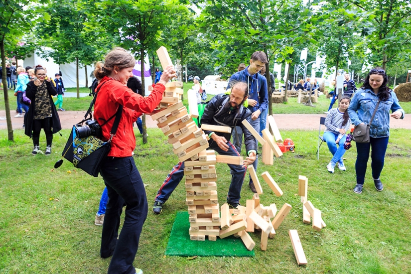 Promiscuous relationships at the Second VKontakte Festival