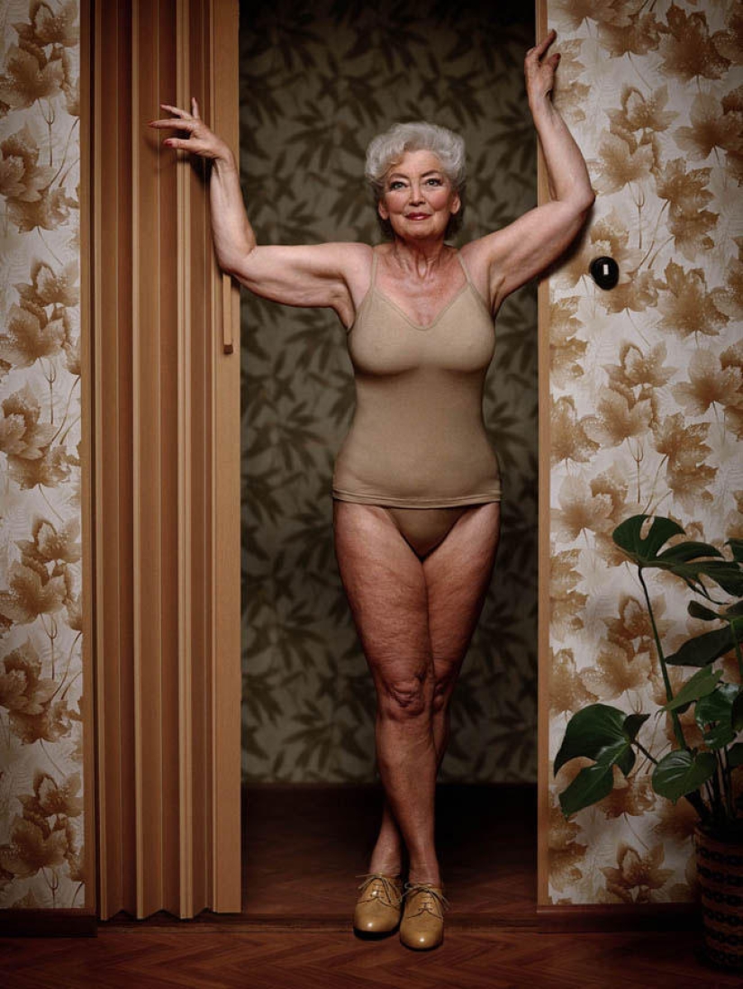 Provocativa serie de fotos maduras del escandaloso Erwin Olaf