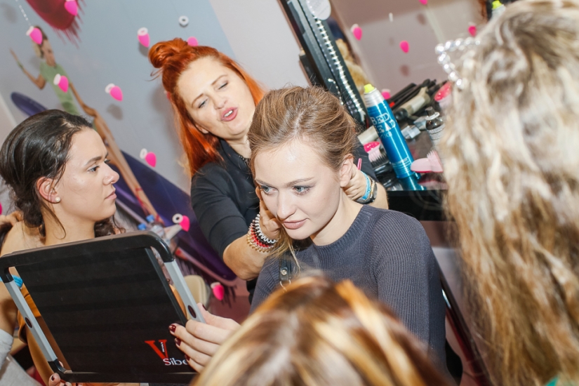 Qué hacer en una exposición de cosméticos profesionales si no trabajas en un salón de belleza