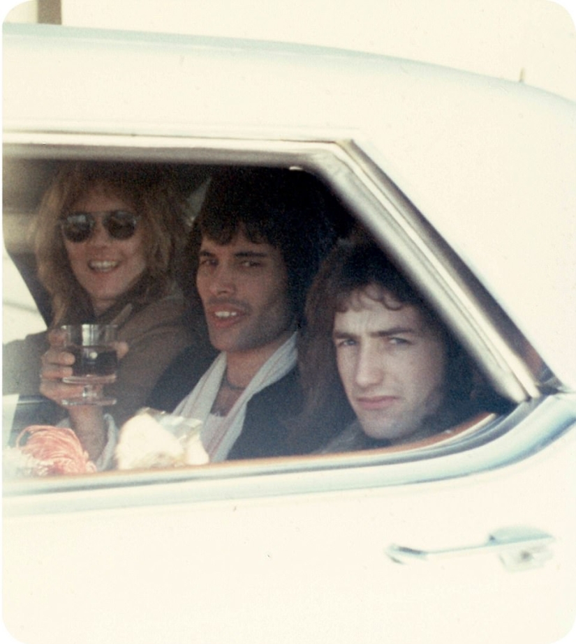 Queen guitarist Brian May posted unknown photos of Freddie Mercury and the band