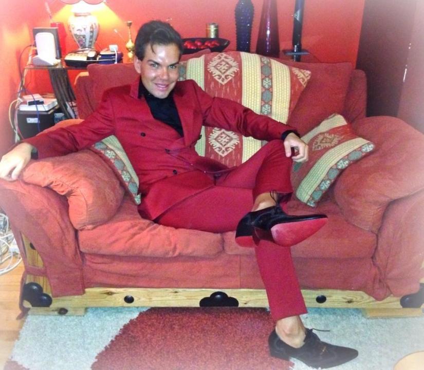 Quería ser como Ken. Quería ser como Ken.