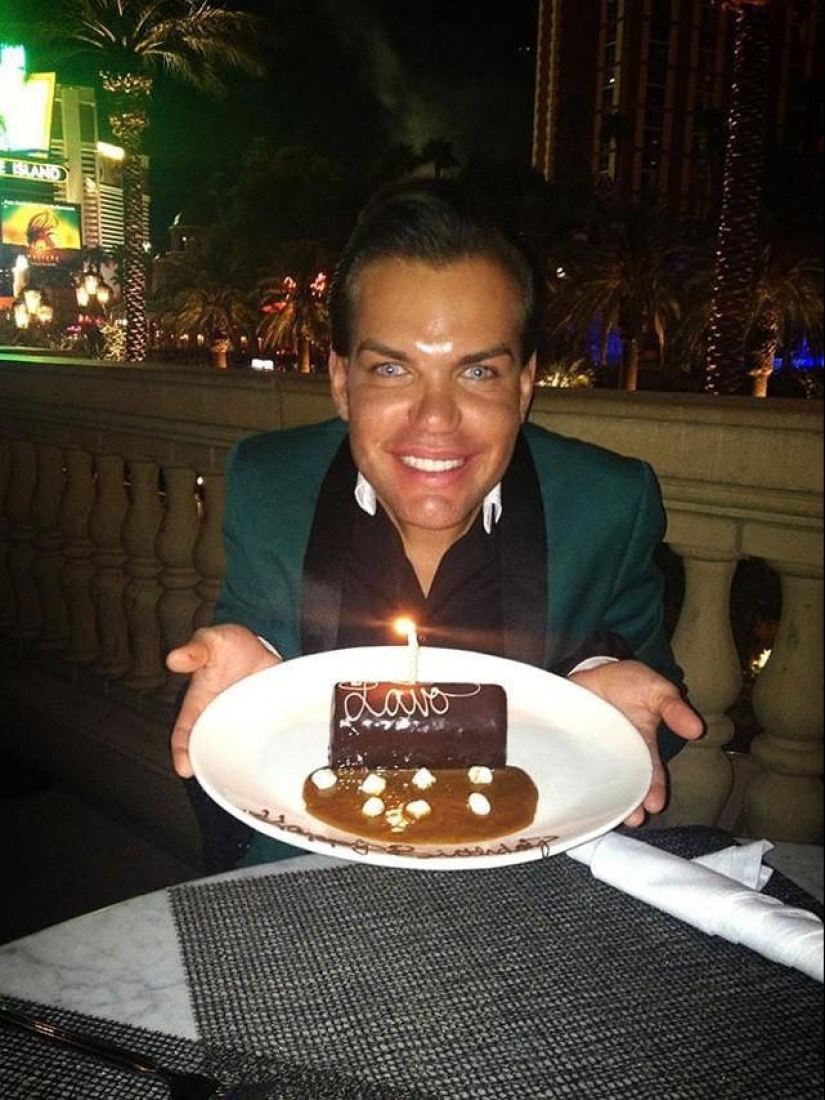 Quería ser como Ken. Quería ser como Ken.