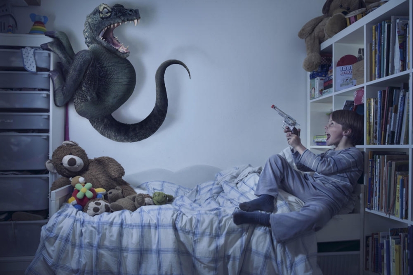Quién es el jefe de la casa: un proyecto fotográfico divertido sobre niños y monstruos