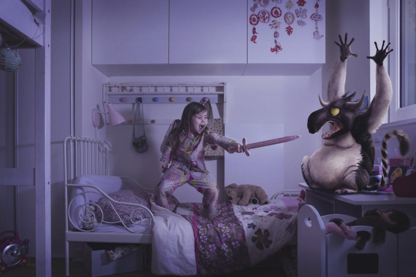 Quién es el jefe de la casa: un proyecto fotográfico divertido sobre niños y monstruos