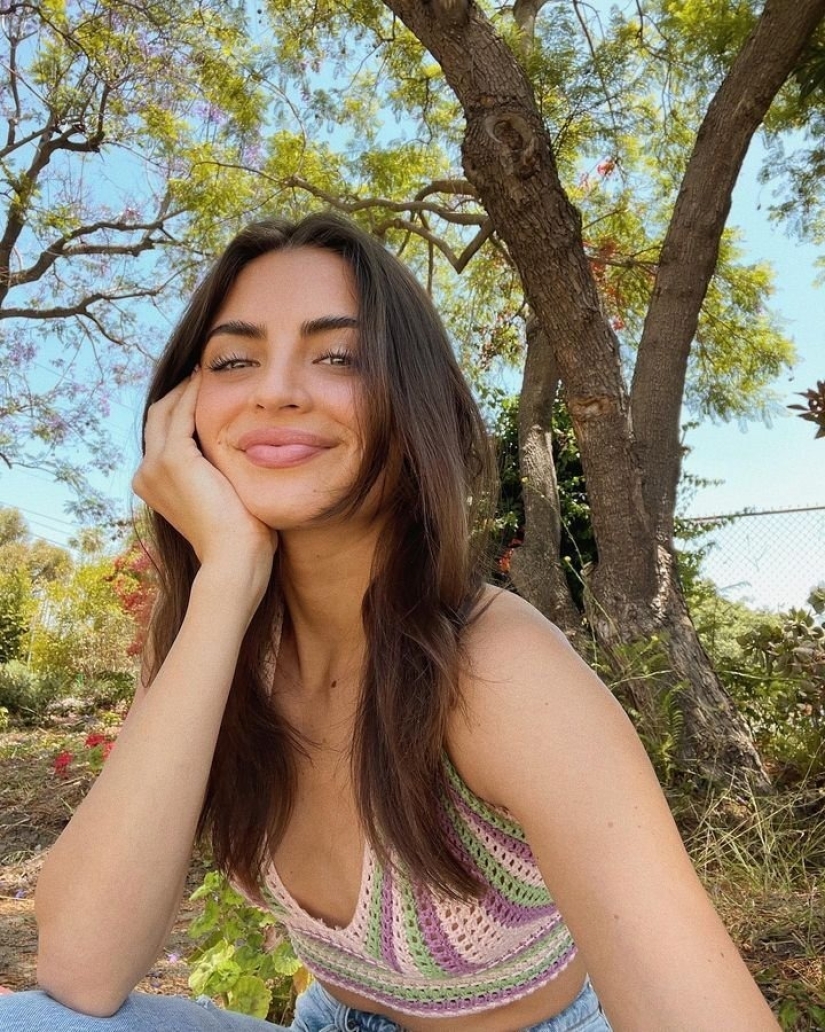 Rachael Kirkconnell: fotos encantadoras de la bella estrella de televisión estadounidense