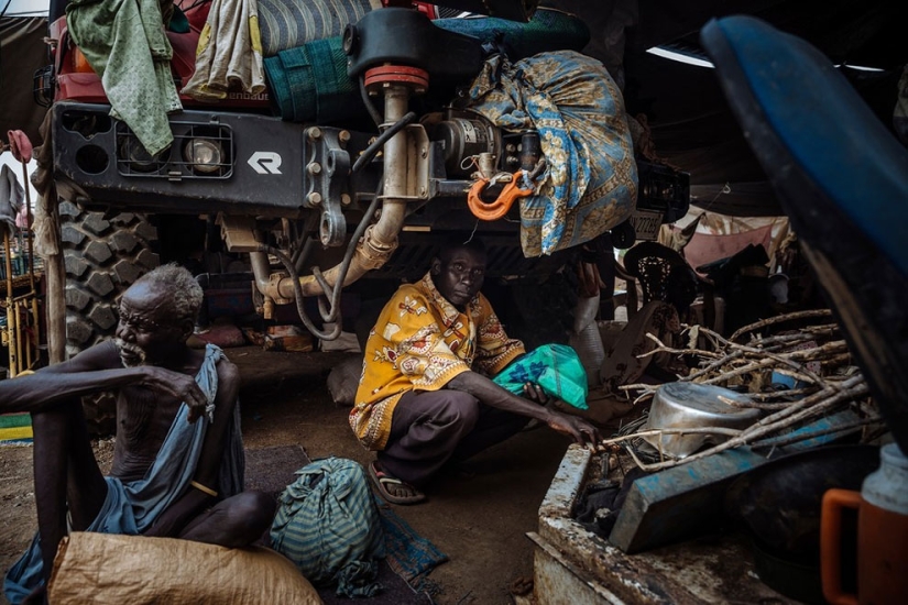 Refugee homes: survival instead of life Refugee homes: survival instead of life