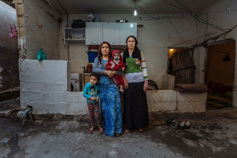 Refugee homes: survival instead of life Refugee homes: survival instead of life