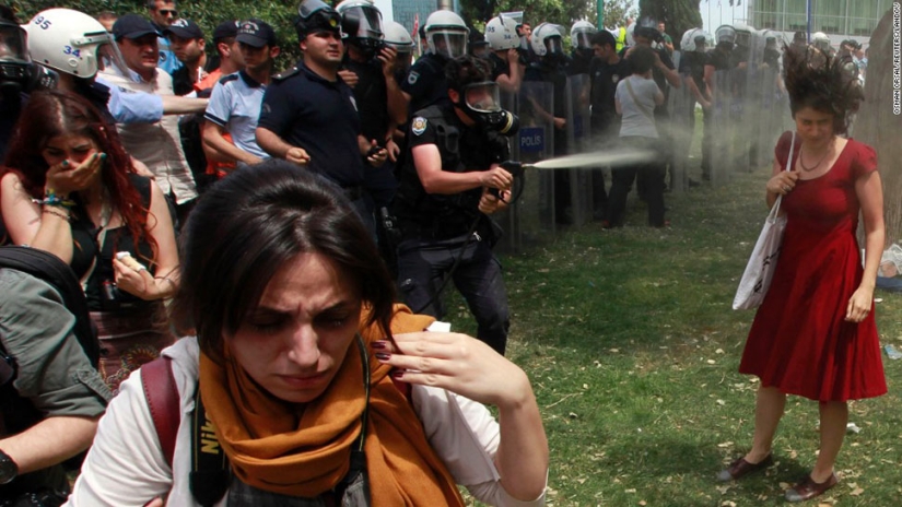 Resistencia Noviolenta: Una foto de Baton Rouge de la que todo Internet está hablando ahora