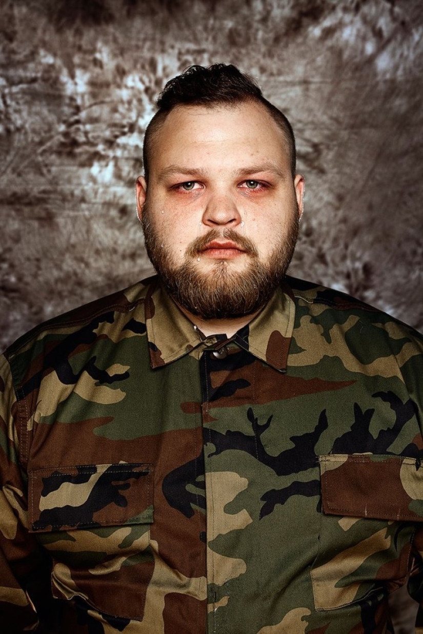 Retratos de muchachos lituanos reaccionando a la reanudación del servicio militar obligatorio Retratos de muchachos lituanos reaccionando a la reanudación del servicio militar obligatorio