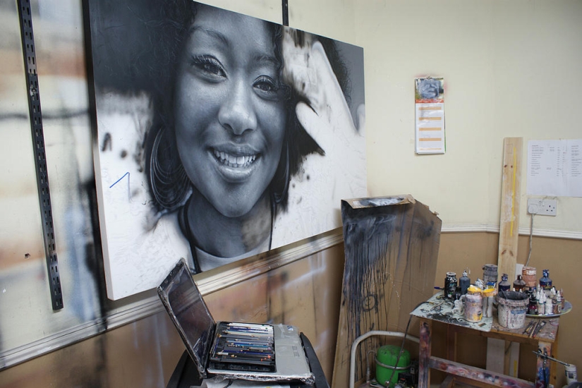 Retratos fotorrealistas de Simon Hennessy