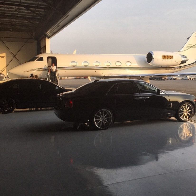 Rich Tony Tutoni - American billionaire became an Instagram star Rich Tony Tutoni - American billionaire became an Instagram star