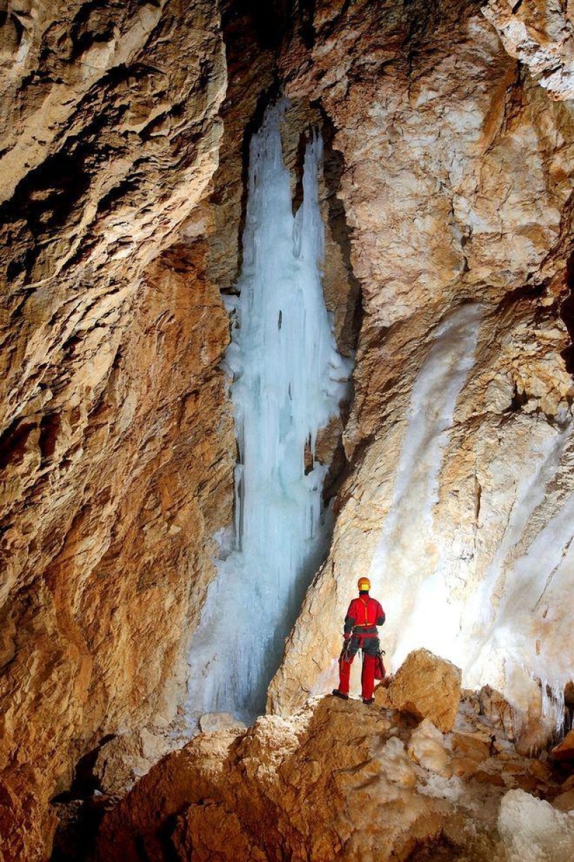 Salas de hielo de Eslovenia Salas de hielo de Eslovenia