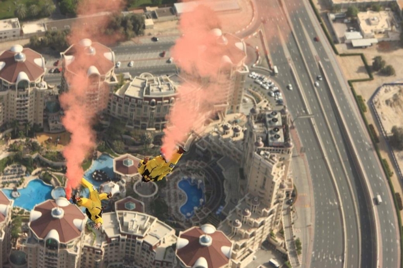 Salta desde el edificio más alto del mundo Salta desde el edificio más alto del mundo