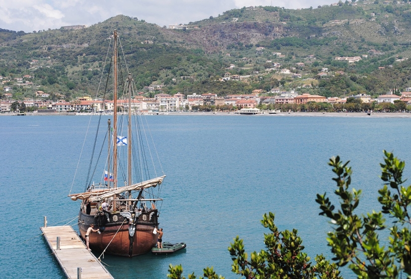 ¡Salvemos la nave juntos! ¡Salvemos la nave juntos!