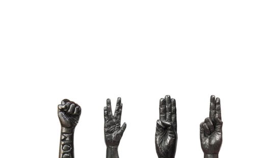 Sculptor from Ufa turns pencils into famous heroes Sculptor from Ufa turns pencils into famous heroes