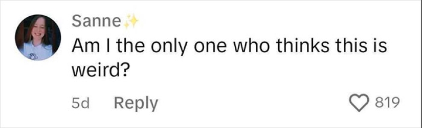 Se burlan de un hombre por hacerse el “tatuaje más estúpido jamás creado” para simbolizar el amor con su novia Se burlan de un hombre por hacerse el “tatuaje más estúpido jamás creado” para simbolizar el amor con su novia