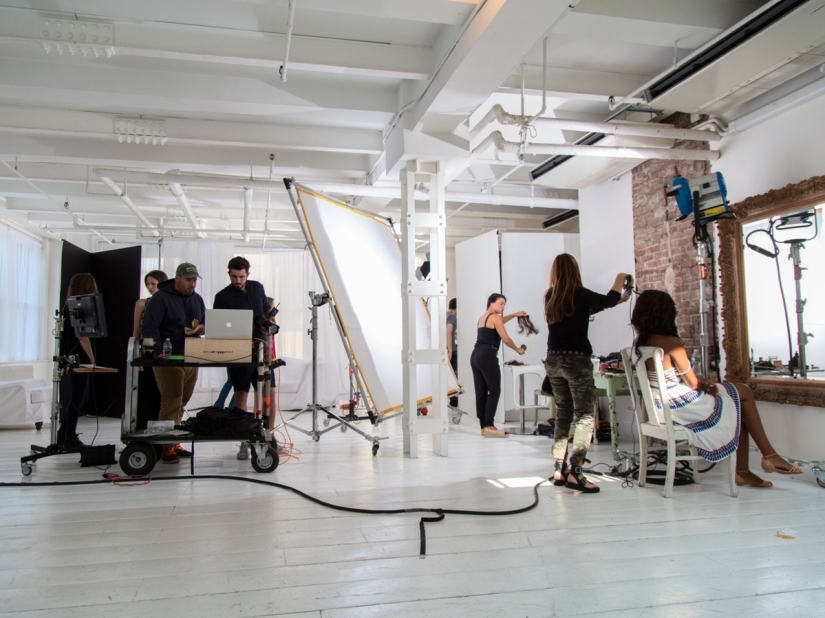 Secrets of filming sexy models: how the Victoria&#39;s Secret competitor works