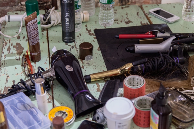 Secrets of filming sexy models: how the Victoria&#39;s Secret competitor works